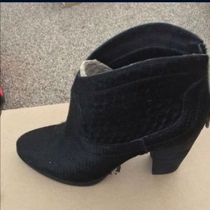 New Ugg Charlotte Snake Boots